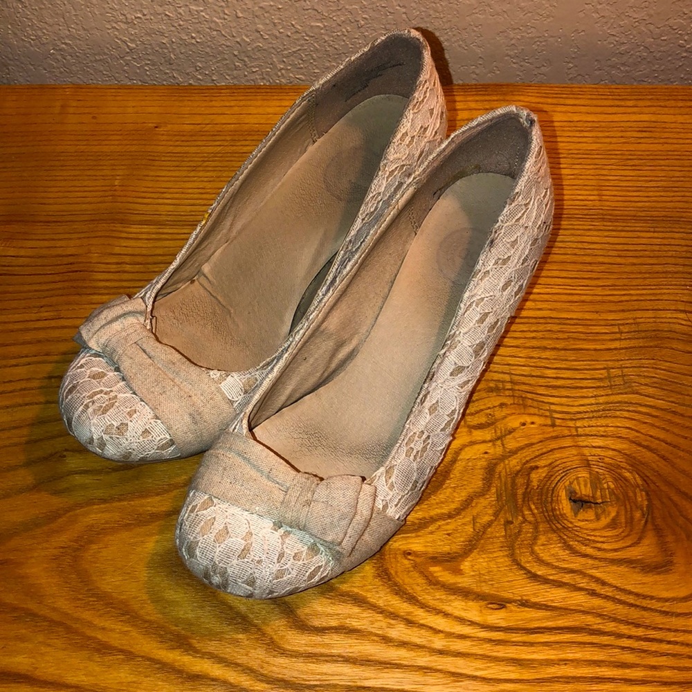 Heels, vintage lace